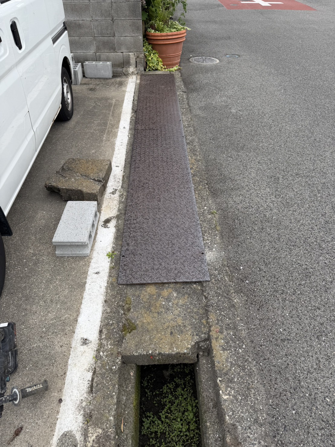 駐車場フェンス設置